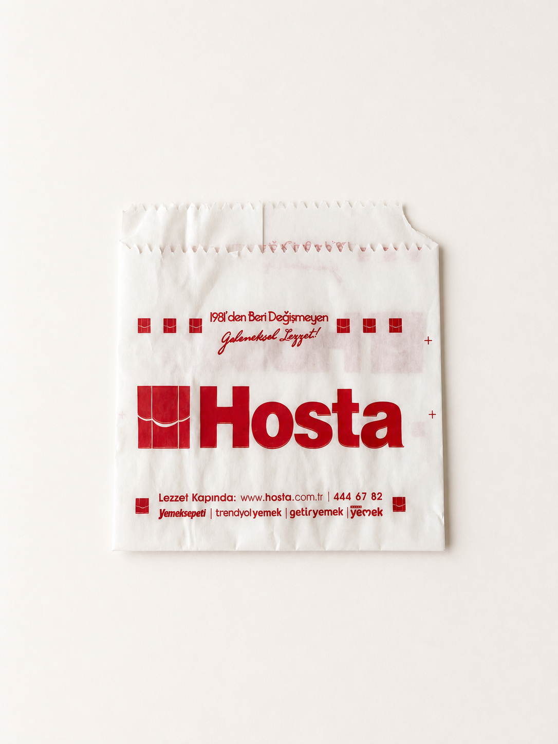 Hosta için üretilmiş kırmızı baskılı beyaz kese kağıdı